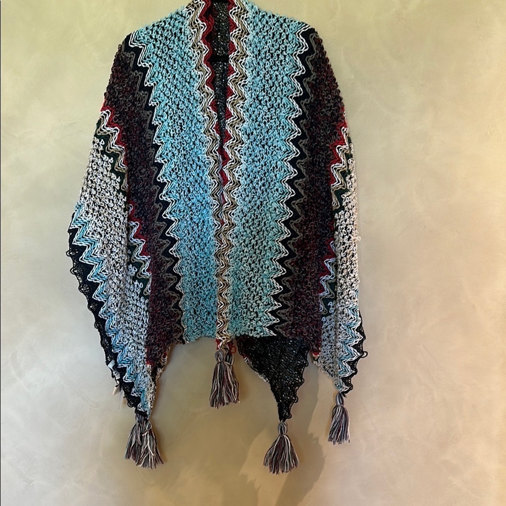 Multicolor Zigzag Patterned Crochet Shaw